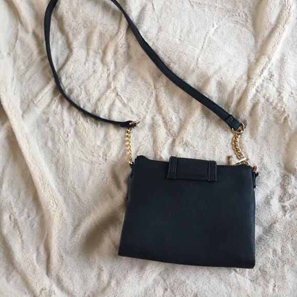 - ALDO black crossbody purse with gold detailing - Picture 4 of 7